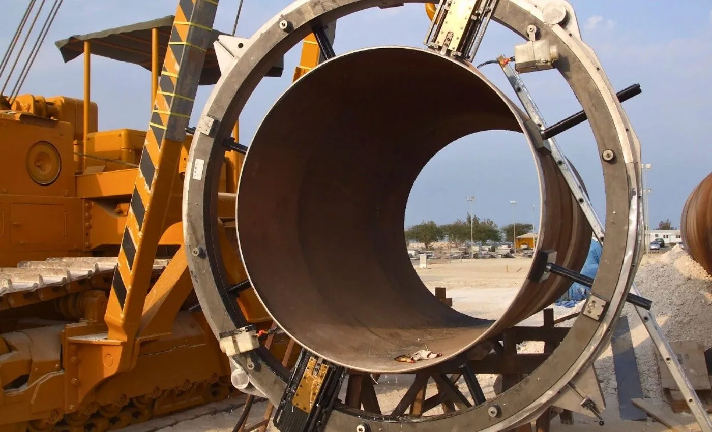 Come scegliere la macchina per taglio e smusso tubi: guida all’acquisto