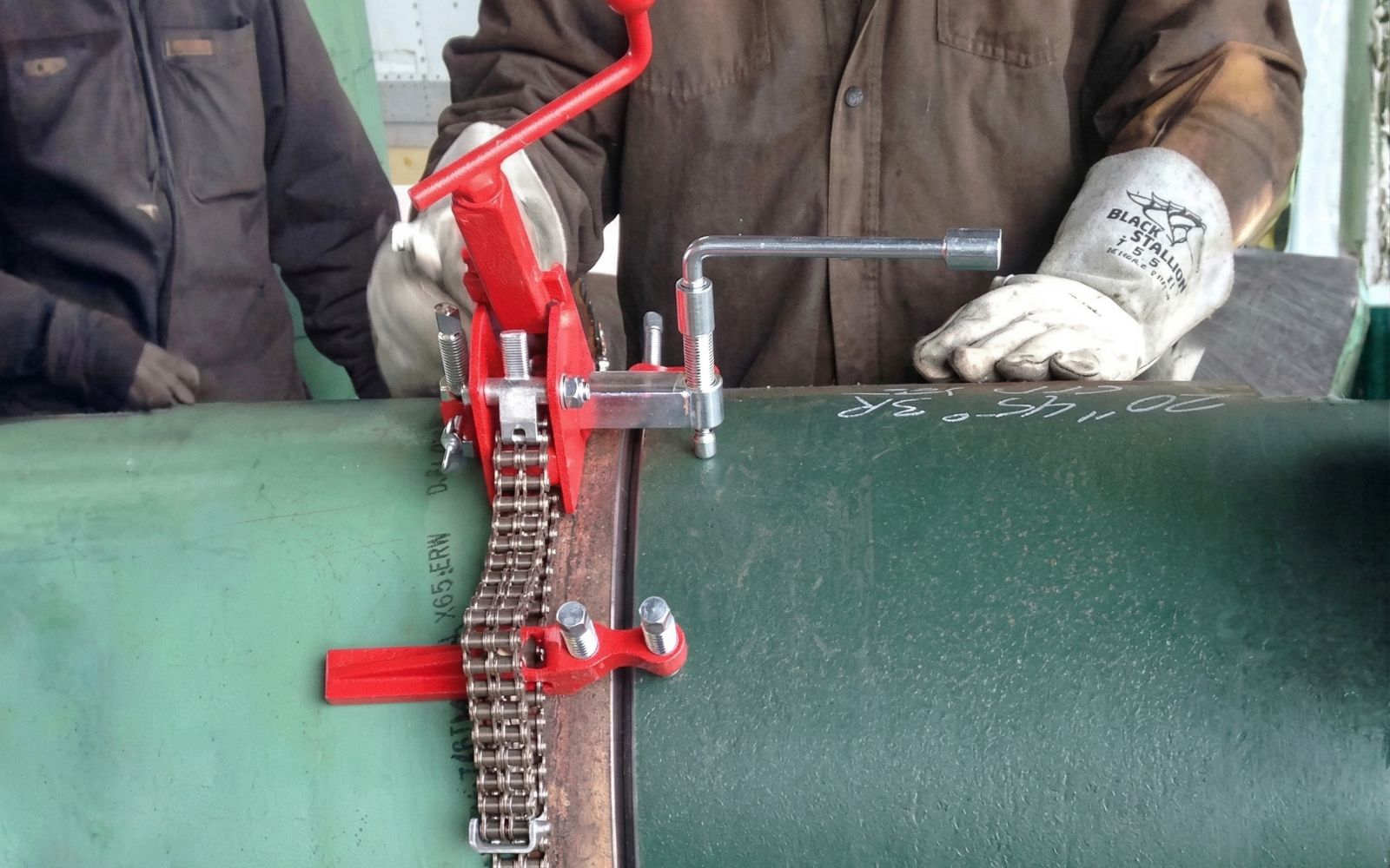 Pipe clamps: types and selection criteria